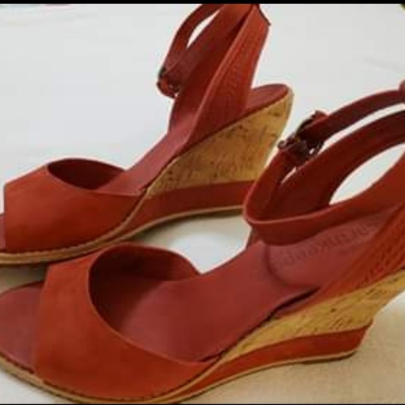 Sandals - Picture 2 of 4